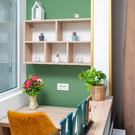 Amazon - Deluxe One Bedroom Appartement Boekarest